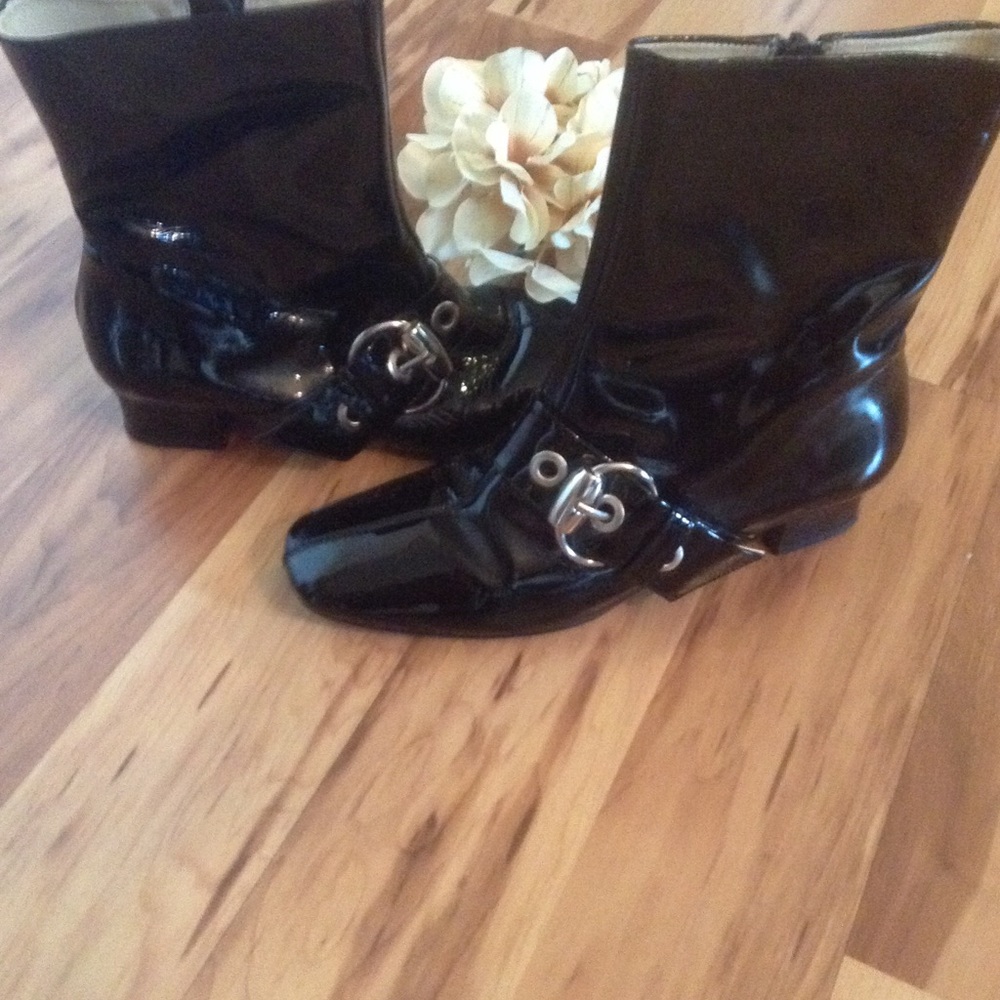 Boutique 9 Patent Leather Boots